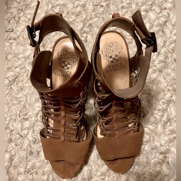 Vince Camuto Strappy Sandal Heel 8.5 - Picture 5 of 8